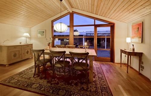 Handrup Strand House | Stunning Home In Ebeltoft With Wifi