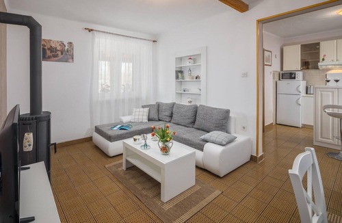 Sveta Nedelja House | Stunning home in Erzisce