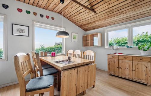 Hjerting House | Stunning Home In Esbjerg V With Wifi
