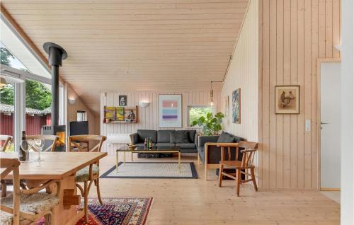 Hjerting House | Stunning Home In Esbjerg V With Wifi