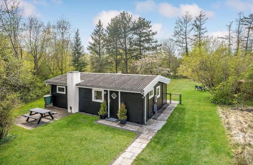 Kaldred House | Stunning home in Eskebjerg with kitchen