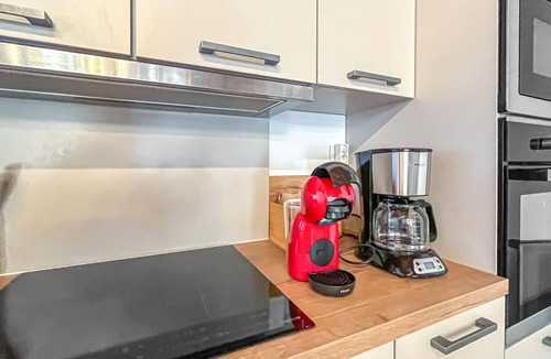 Eyragues House | Stunning home in Eyragues with WiFi