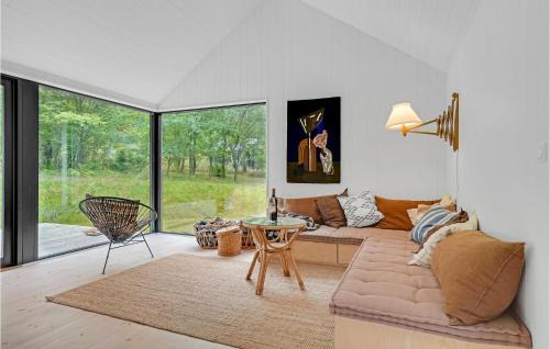Faarevejle House | Stunning Home In Fårevejle With Kitchen