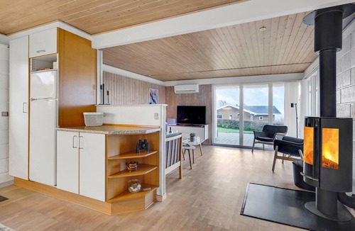 Bøjden House | Stunning home in Faaborg with kitchen