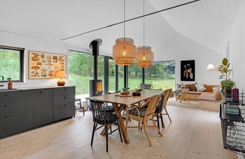 Faarevejle House | Stunning home in Fårevejle with kitchen