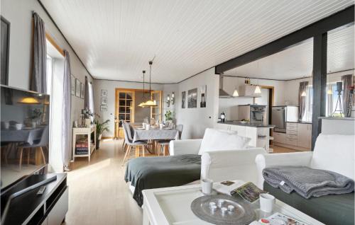 Farso House | Stunning Home In Farsø With Wifi