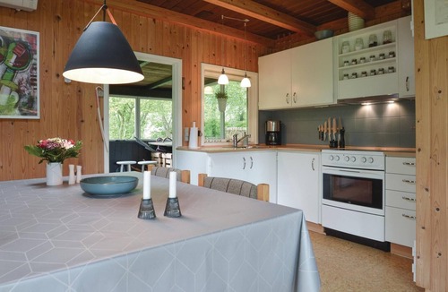 Hvalpsund House | Stunning home in Farsø with WiFi