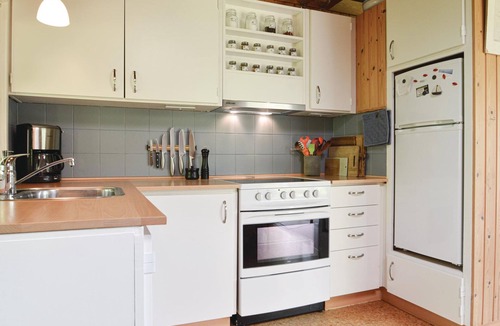 Hvalpsund House | Stunning home in Farsø with WiFi