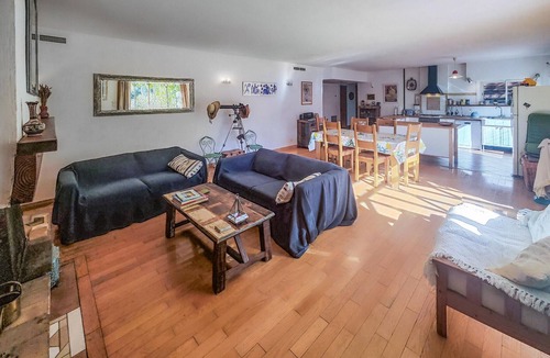 Faugeres House | Stunning home in Faugères with private swimming pool, can be inside or outside