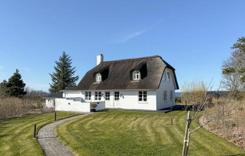 Slette Strand House | Stunning Home In Fjerritslev With Sauna