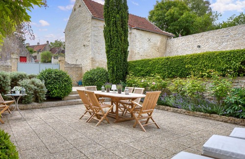 Fontaine-Henry House | Stunning home in Fontaine-Henry