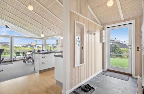 Frørup House | Stunning home in Frørup with kitchen