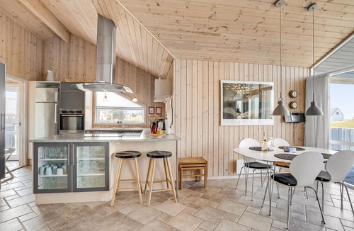 Lild Strand House | Stunning home in Frøstrup with sauna