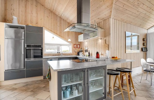 Lild Strand House | Stunning home in Frøstrup with sauna