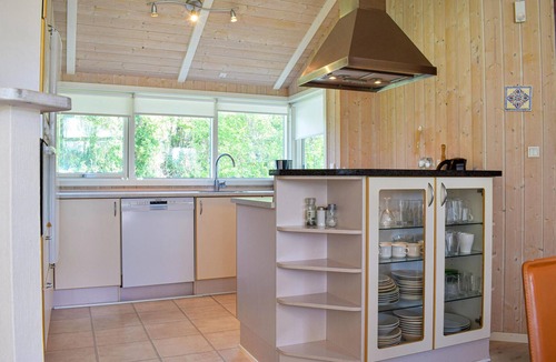 Gilleleje House | Stunning home in Gilleleje with kitchen