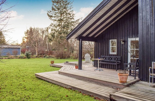 Smidstrup Strand House | Stunning home in Gilleleje with WiFi