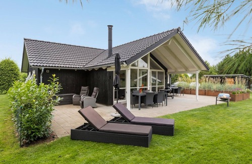 Fjellerup House | Stunning home in Glesborg with kitchen