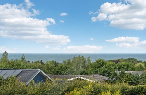 Bønnerup Strand House | Stunning home in Glesborg with WiFi