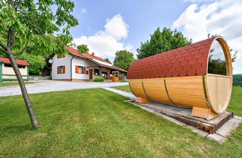 Glina House | Stunning home in Glina with sauna
