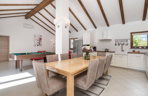 Sveti Vid Dobrinjski House | Stunning home in Gostinjac
