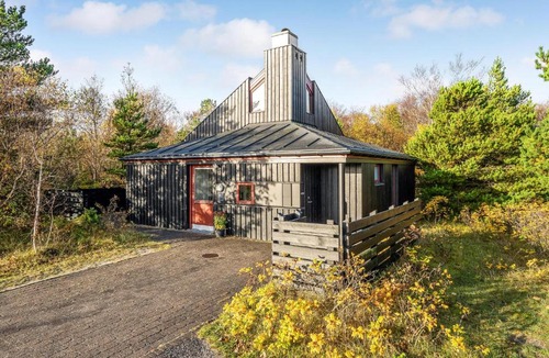 Grena Strand House | Stunning Home In Grenaa With Kitchen