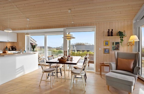 Haarby House | Stunning home in Haarby with kitchen