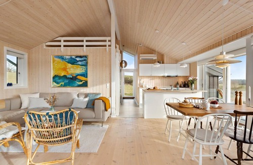 Haarby House | Stunning home in Haarby with kitchen