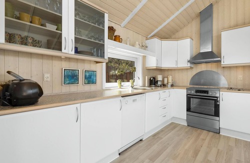 Fynshav House | Stunning home in Haderslev with house sea view