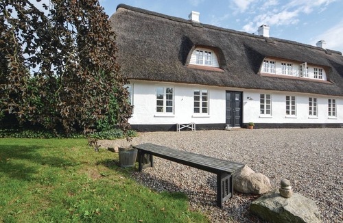 Fynshav House | Stunning home in Haderslev with kitchen