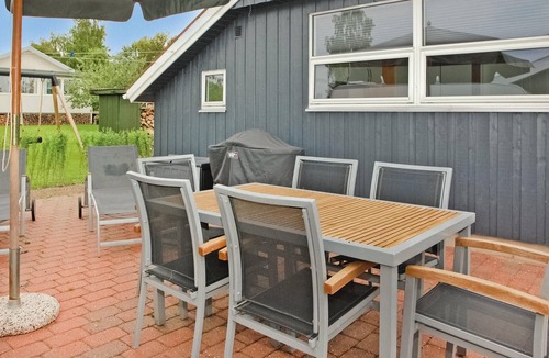 Hejsager Strand House | Stunning home in Haderslev with kitchen