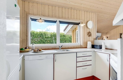 Flovt Strand House | Stunning home in Haderslev with WiFi