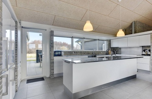 Flovt Strand House | Stunning home in Haderslev with sauna