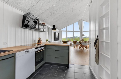 Diernæs Strandby House | Stunning home in Haderslev with WiFi