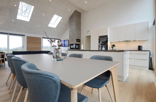 Fynshav House | Stunning home in Haderslev with kitchen