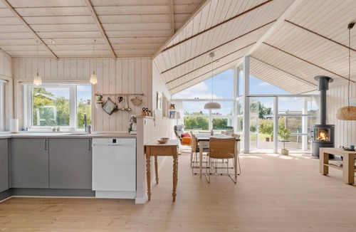 Kelstrup Strand House | Stunning home in Haderslev with WiFi