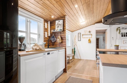 Kelstrup House | Stunning home in Haderslev with kitchen