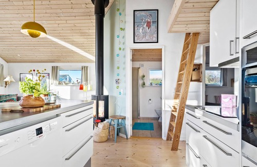 Hejsager Strand House | Stunning home in Haderslev with WiFi