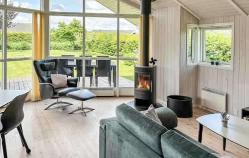 Flovt Strand House | Stunning Home In Haderslev With Wifi
