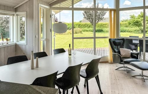 Flovt Strand House | Stunning Home In Haderslev With Wifi
