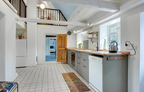 Fynshav House | Stunning Home In Haderslev With Kitchen