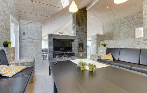 Flovt Strand House | Stunning Home In Haderslev With Sauna