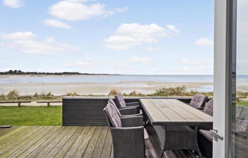 Oster Hurup House | Stunning Home In Hadsund With Wifi