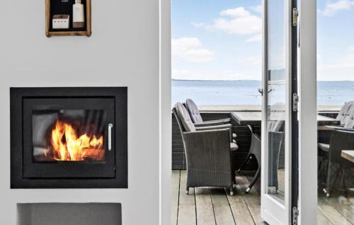 Oster Hurup House | Stunning Home In Hadsund With Wifi