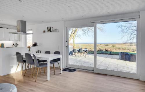 Havndal House | Stunning Home In Hadsund With Wifi