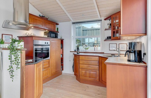 Hejlsminde House | Stunning home in Hejls with house sea view
