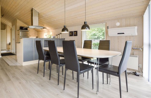 Bork Havn House | Stunning home in Hemmet with sauna