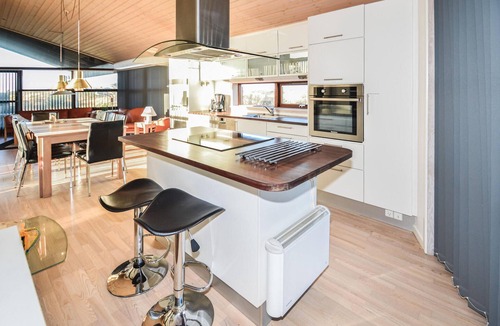 Hirtshals House | Stunning home in Hirtshals with sauna