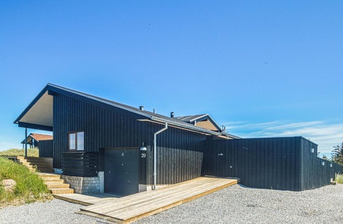 Hirtshals House | Stunning home in Hirtshals with sauna