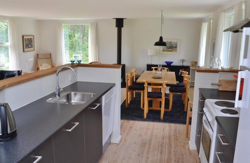 Hirtshals House | Stunning home in Hirtshals with WiFi