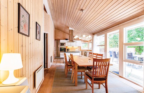 Hojby House | Stunning home in Højby with kitchen